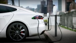 Read more about the article From Factory to Home: OEM Tesla Charging Strategies